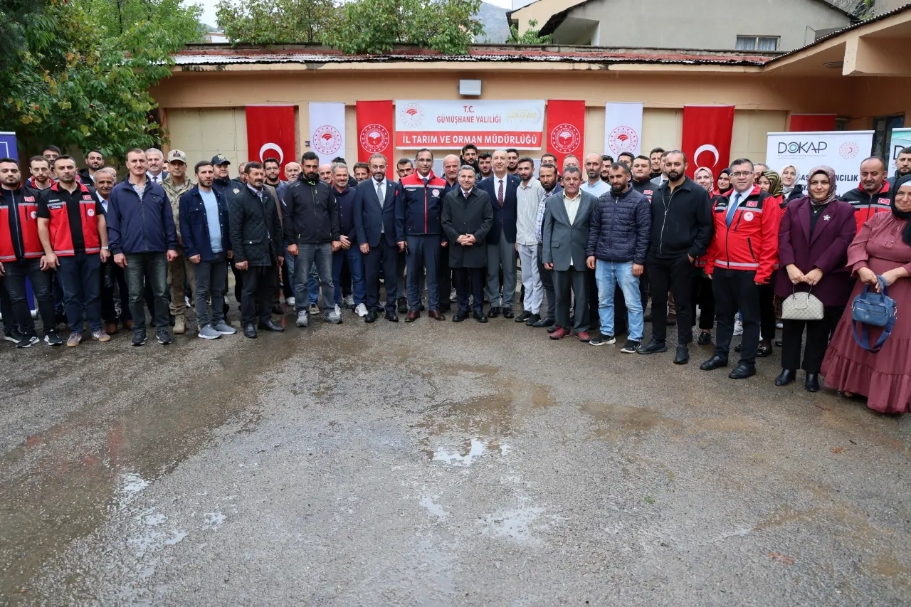 Gümüşhane’de DOKAP Destekli Tarımsal Ekipmanlar Çiftçilere Teslim Edildi