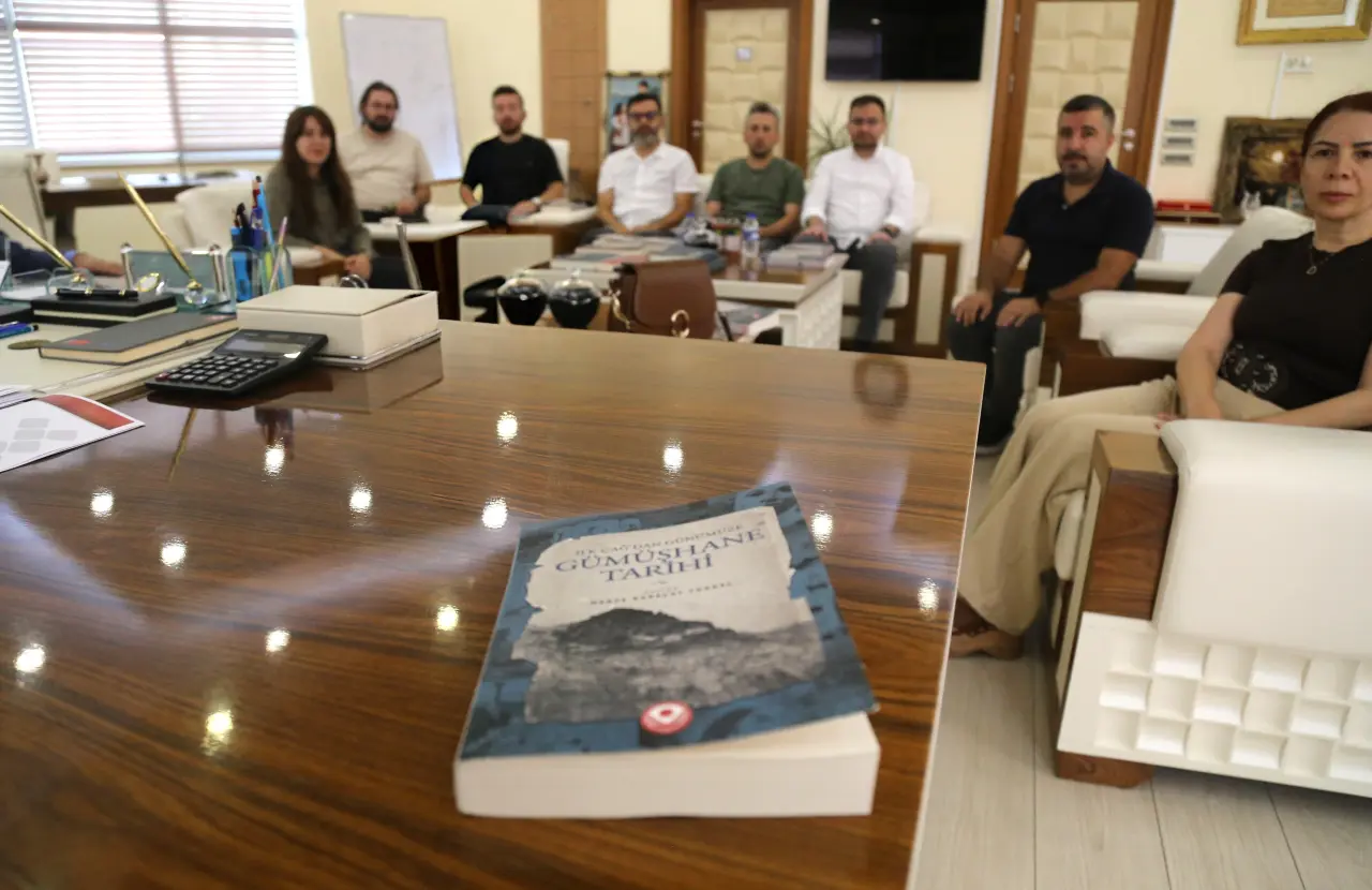 İlk Çağ’dan Günümüze Gümüşhane Tarihi Yayınlandı