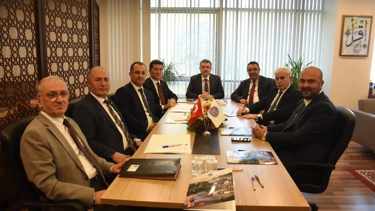 Doğu Karadeniz Belediyeler Birliği Encümen Toplantısı Gümüşhane’de Gerçekleştirildi