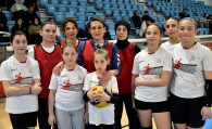 Gümüşhane’de anneler ve kızları voleybol maçında karşılaştı #haberi, #haberleri, #Gümüşhane #haber